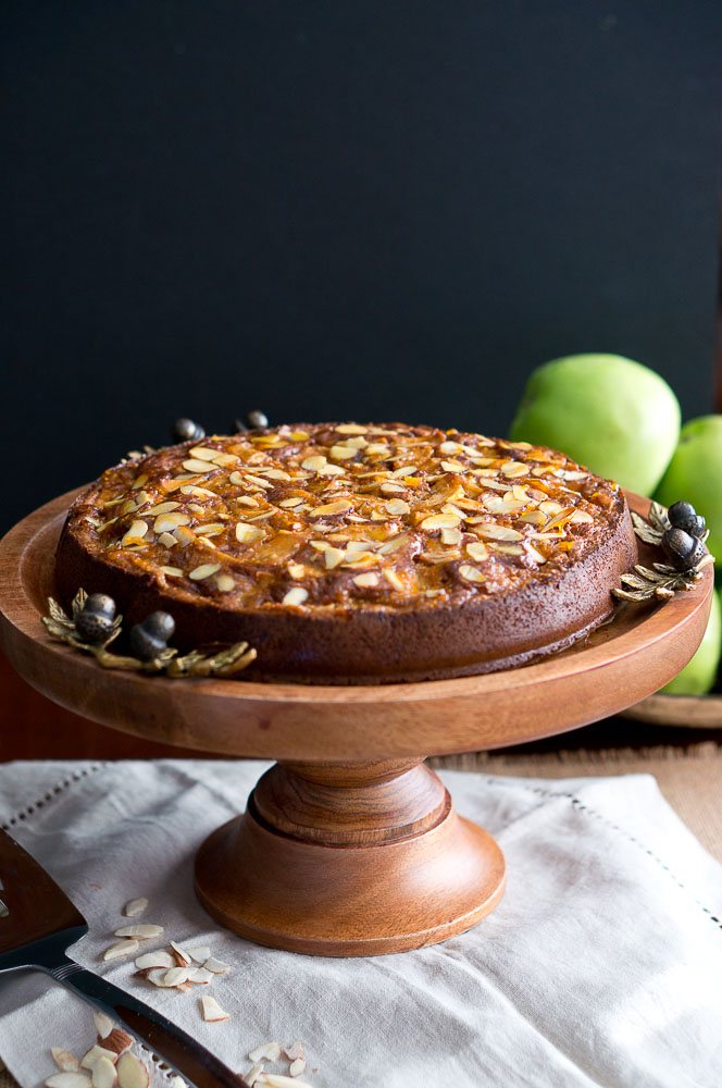 Apple Almond Cake (Paleo, Gluten-Free)