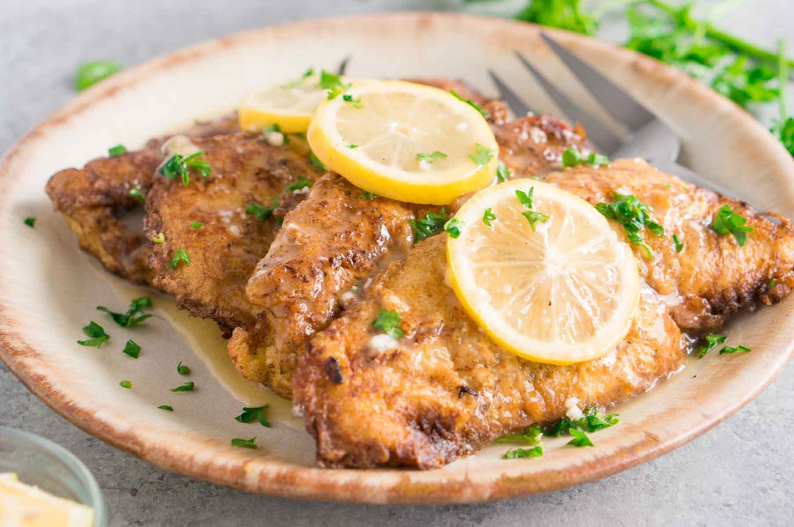 Chicken Cutlets in Lemon Butter Sauce