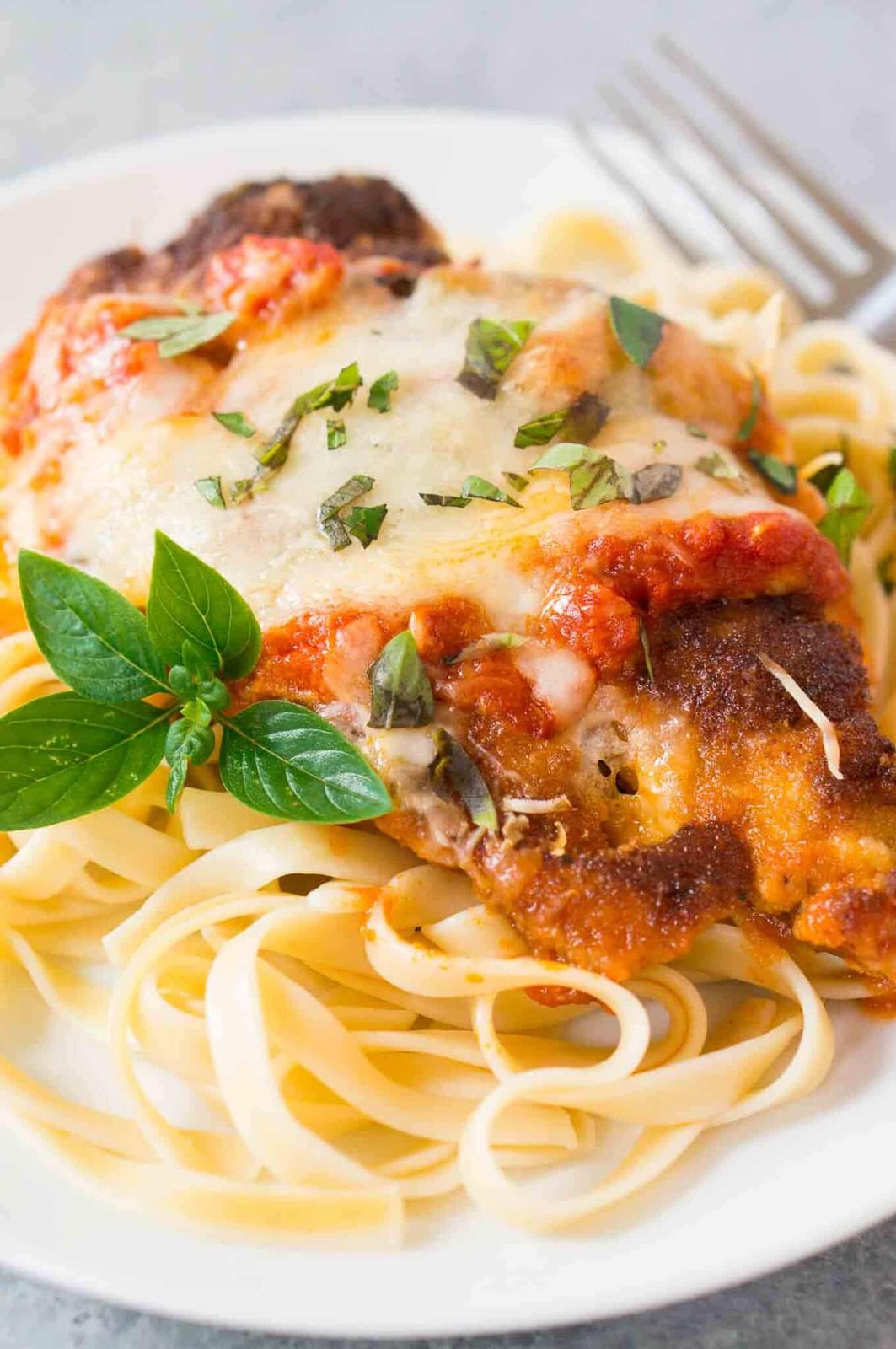 close up image of easy chicken parmesan