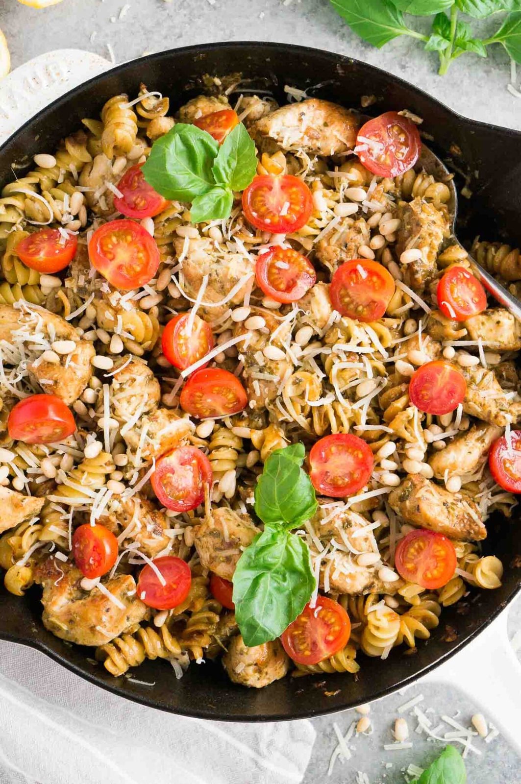 pesto chicken pasta and tomatoes
