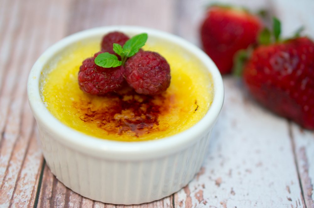 I love to crack the hard crust on top and take a bite of that soft creamy custard. What is really amazing is that it tastes and looks so sophisticated but it is so simple to make. Can you imagine it has only four main ingredients?