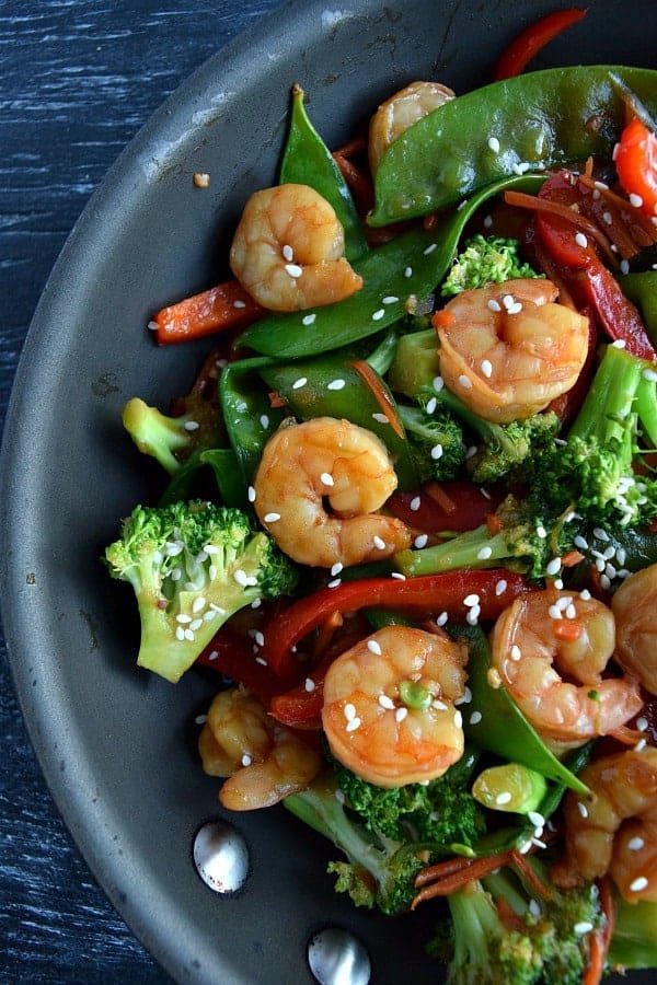 healthy freezer meal of shrimp stir fry