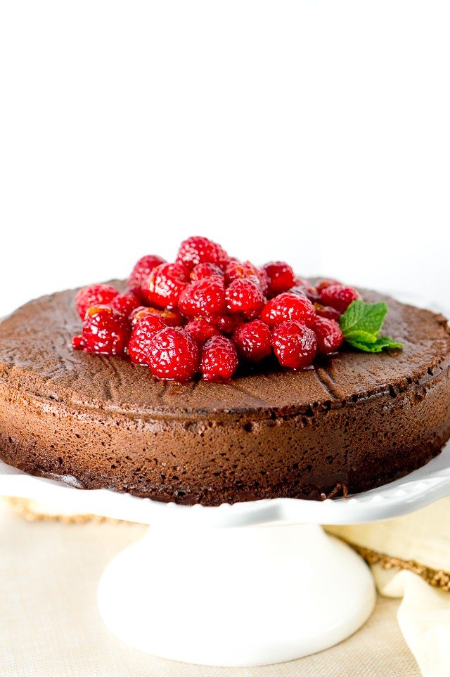Paleo Flourless Chocolate Cake