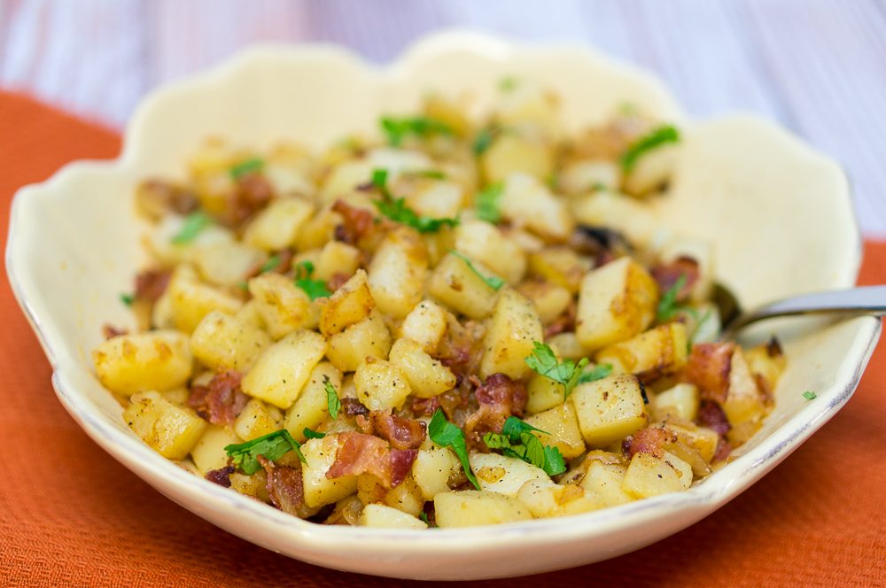 German Pan Fried Potatoes (Bratkartoffeln)