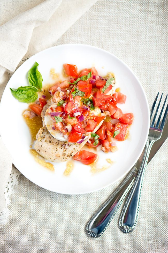 Grilled Chicken Caprese | uhuvu.com