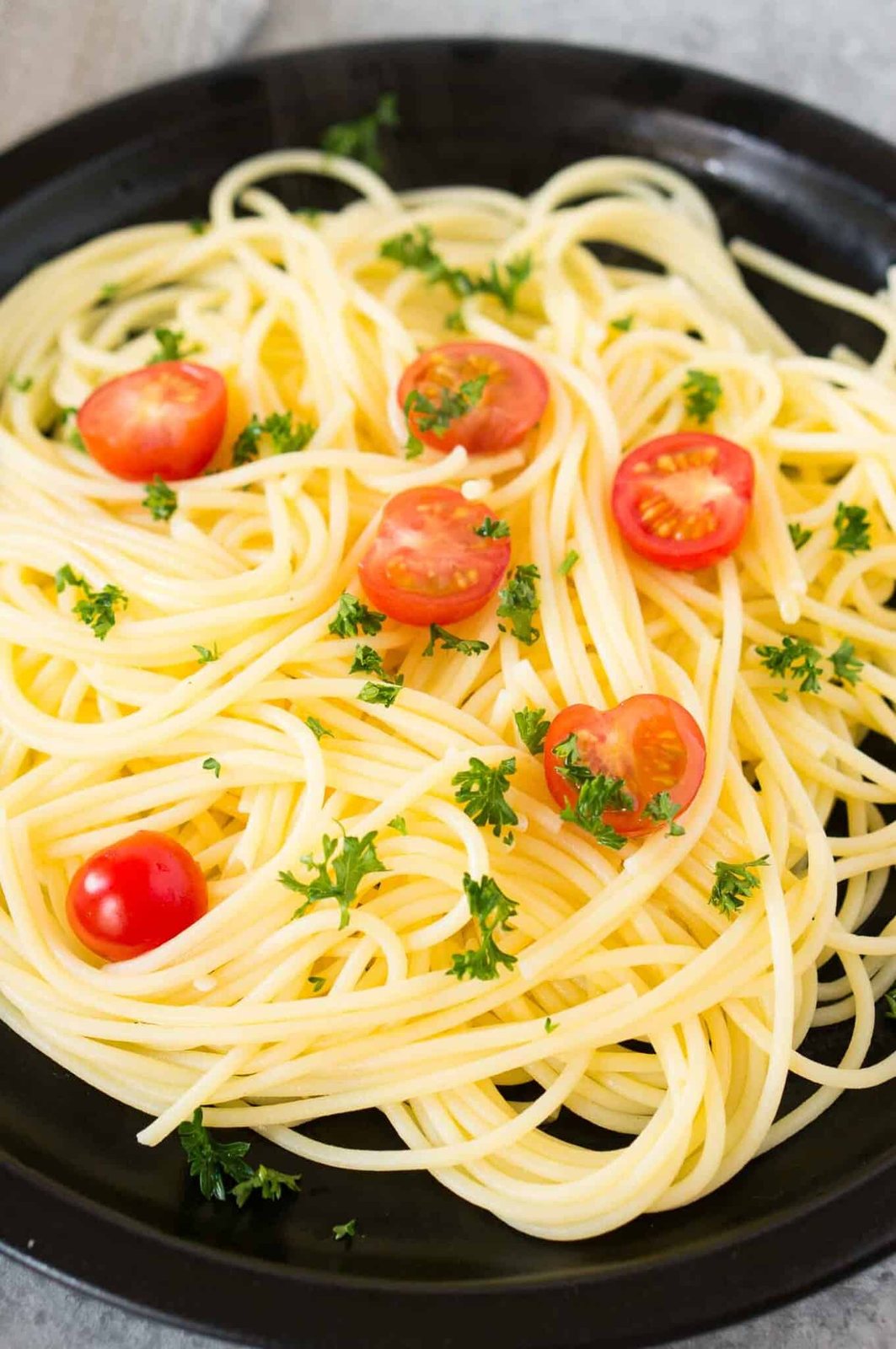 perfectly cooked spaghetti on a plate