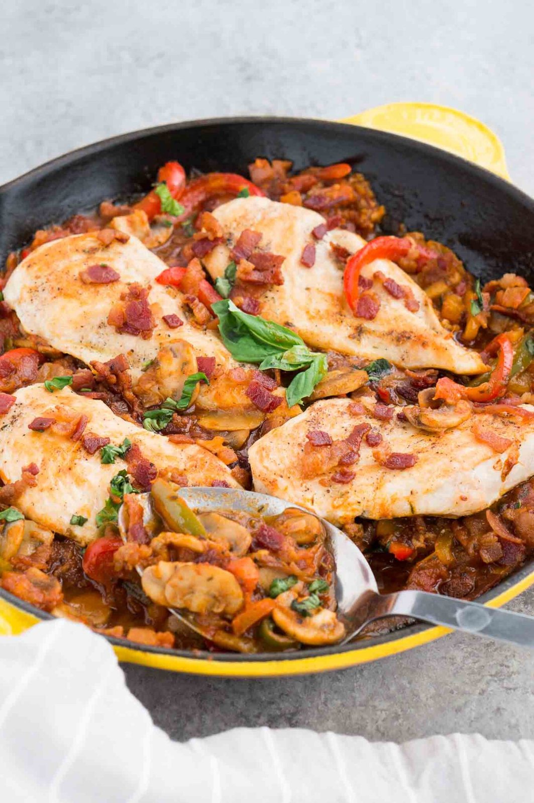 Italian hunter style chicken with bacon, mushrooms and peppers