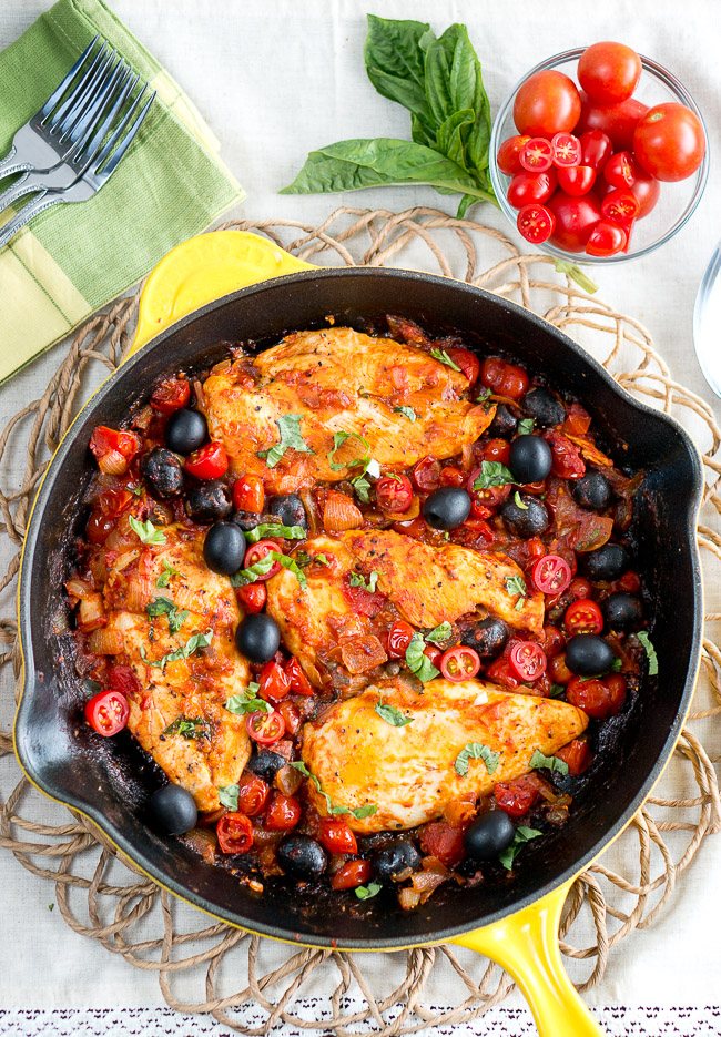 One Skillet Chicken Puttanesca
