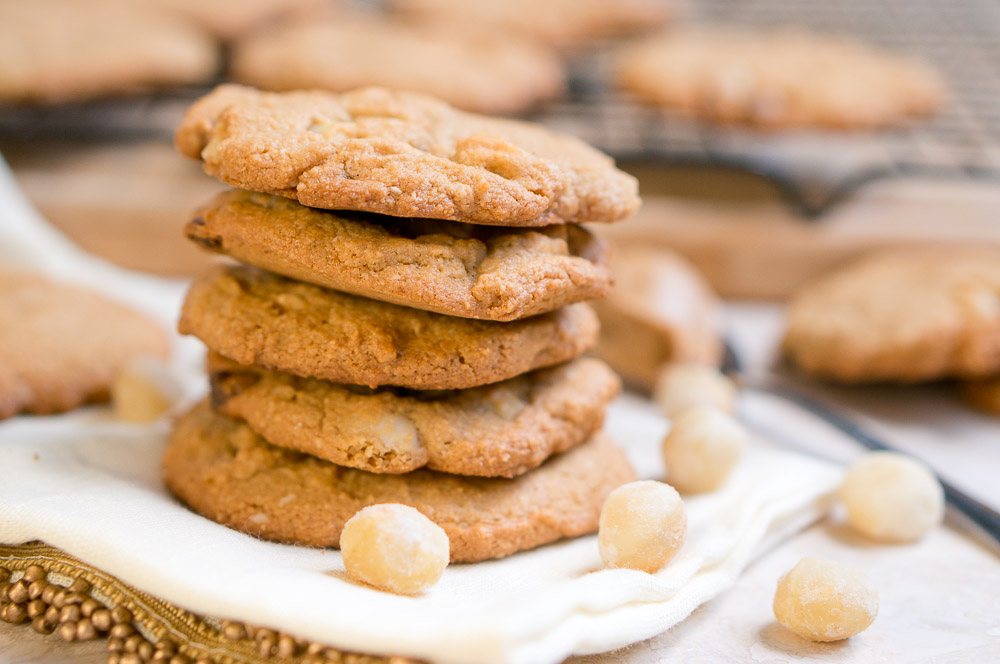 paleo white chocolate macadamia nut cookies