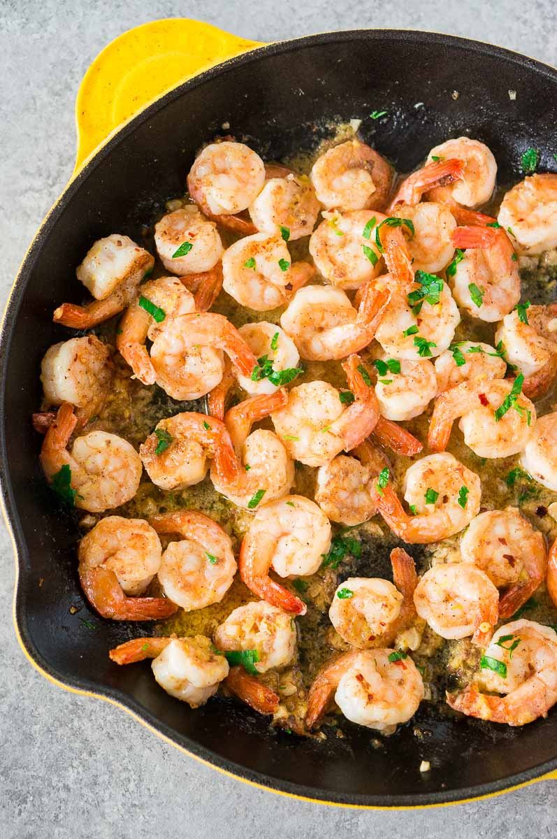 garlic butter shrimp scampi in a cast iron skillet