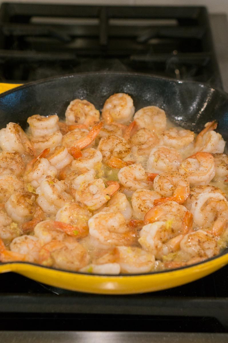 making shrimp scampi on the stove