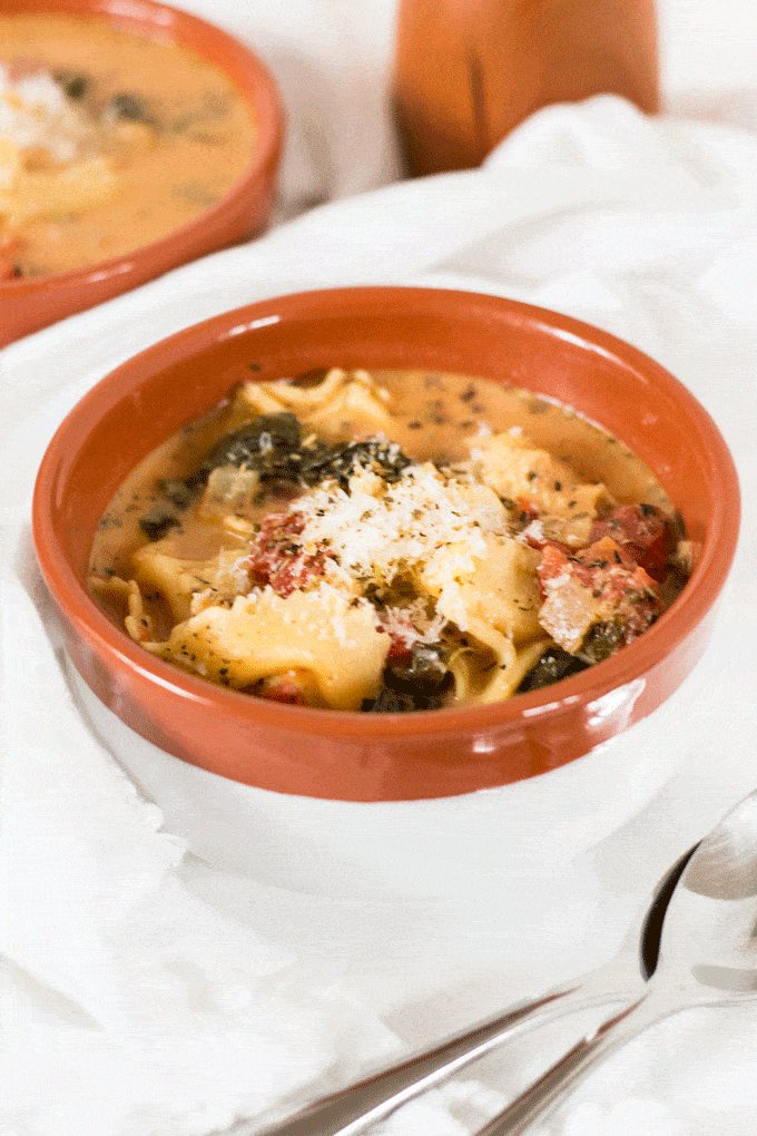 Tortellini Creamy Garlic Soup