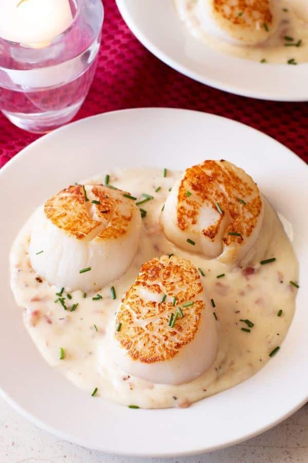 Scallops-with-Bacon-Cream-Sauce