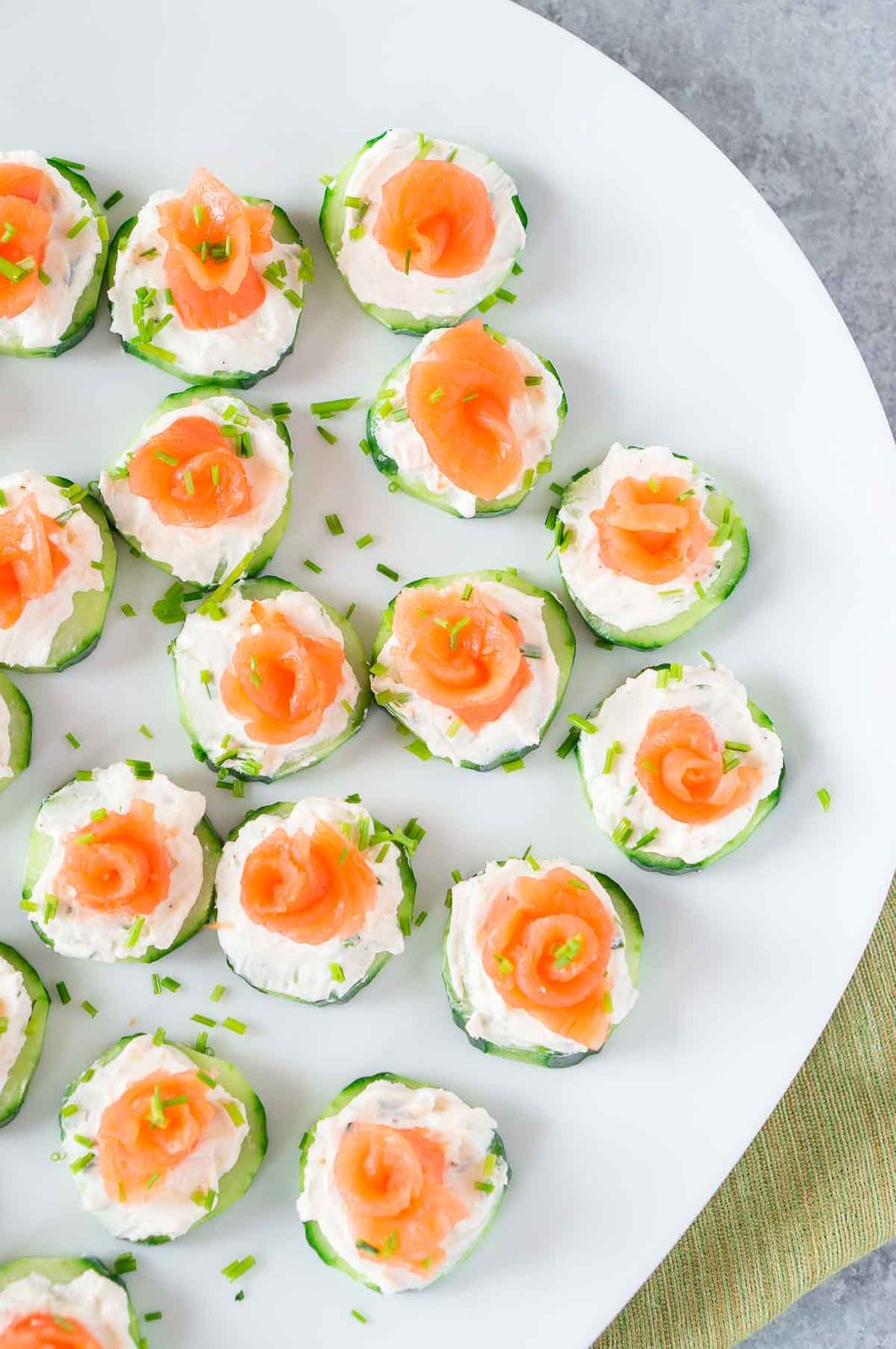smoked salmon cream cheese cucumber appetizer