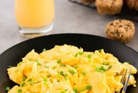 Mastering Fluffy and Moist Scrambled Eggs