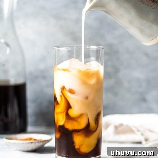 How to Make Cold Brew Coffee at home! No more expensive and overpriced iced lattes - make your own with cold brew!
