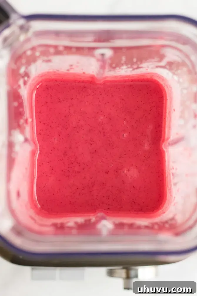 Smoothie blending to a creamy consistency