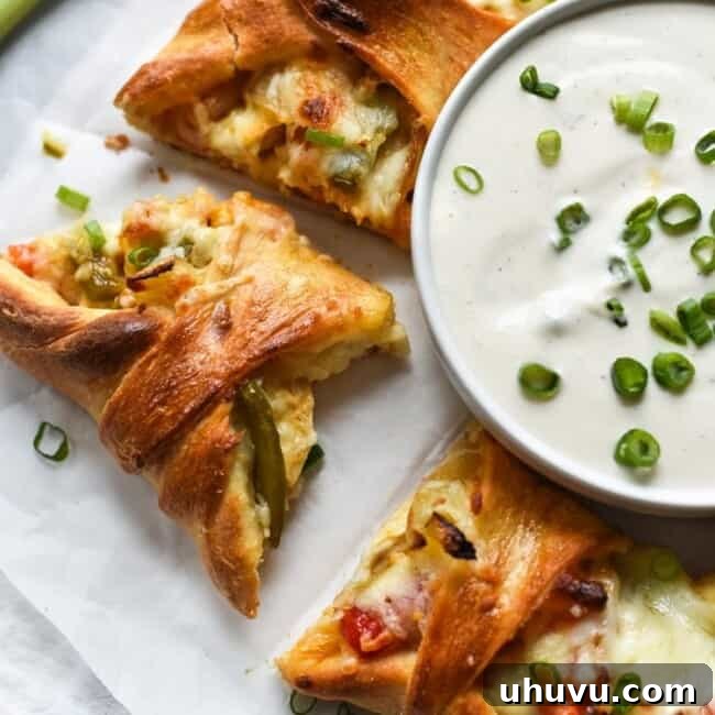Buffalo Fajita Pizza Wreath 6 Recipe image of the Buffalo Chicken Fajita Pizza Ring