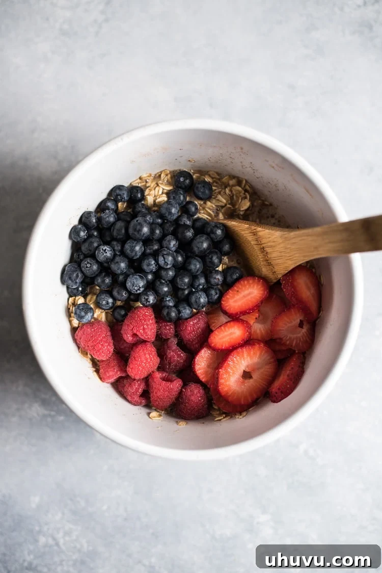 Banana Bread Berry Cinnamon Baked Oats 3 A healthy Banana Bread Baked Oatmeal recipe made with berries and cinnamon to start your morning off on the right foot! (gluten free + vegetarian)